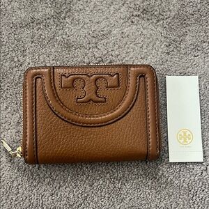 Tory Burch All T Zip Coin Case w Keychain Bark